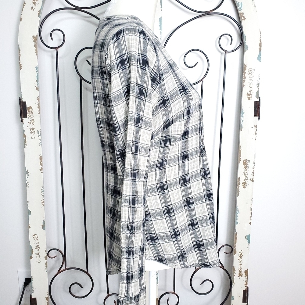 Converse Button Down Shirt Medium - image 4